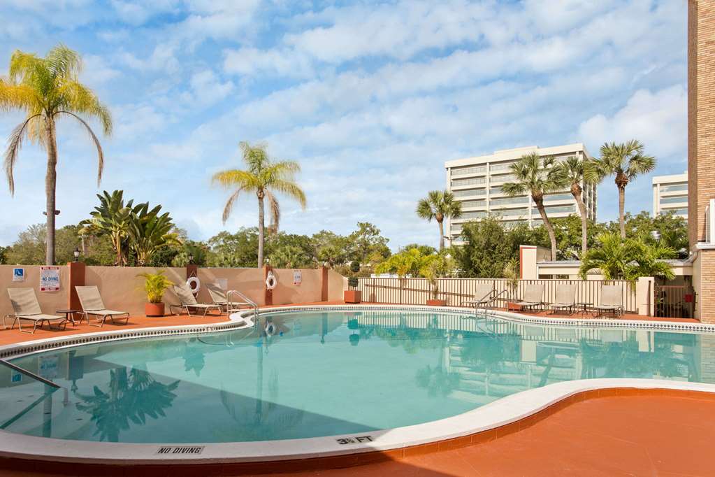 Ramada by Wyndham Tampa Westshore Airport South - photo 10