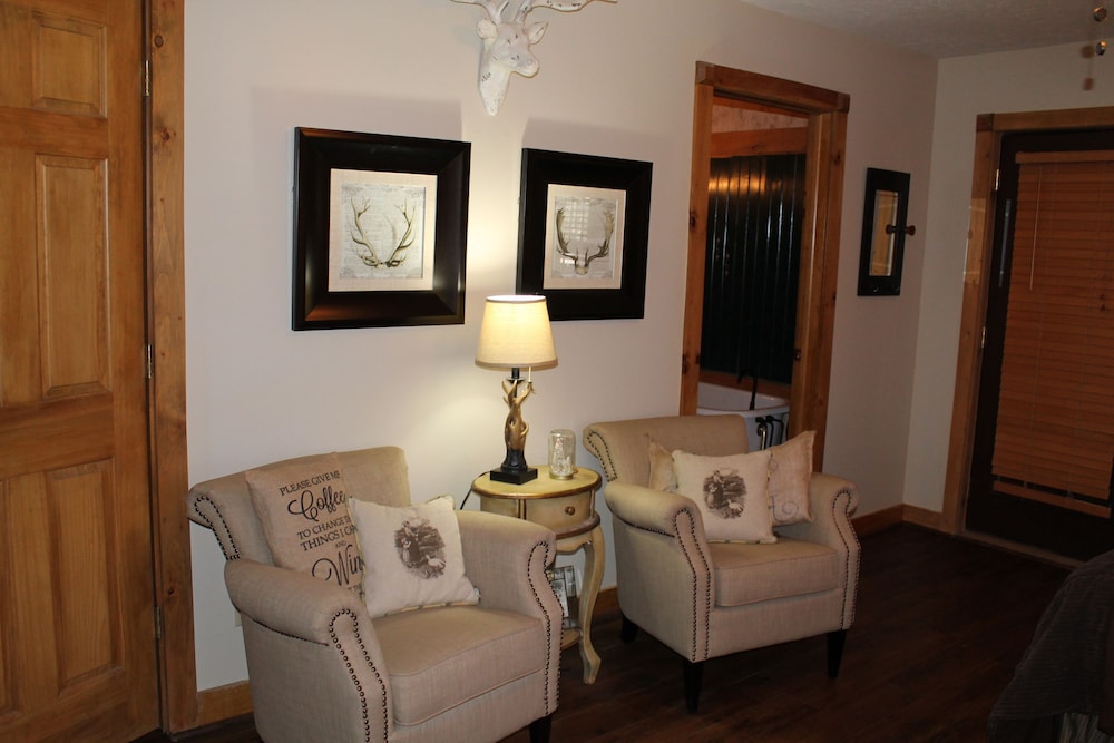 Bear Creek Lodge Cabin Resort - photo 44