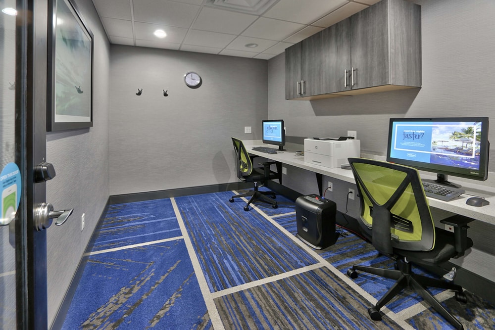 Hampton Inn & Suites Guthrie - photo 44