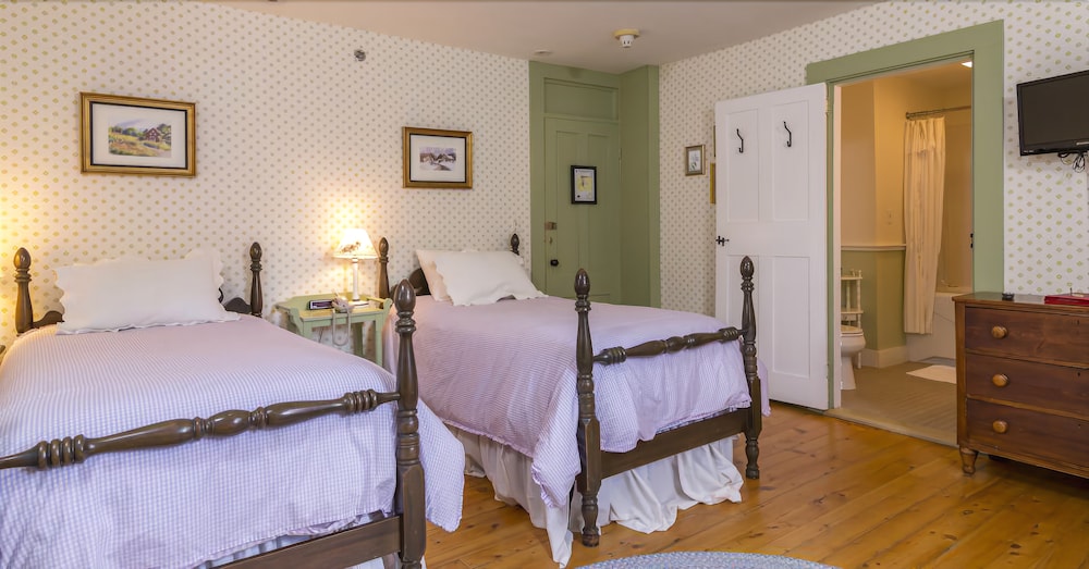Hancock Inn - photo 28