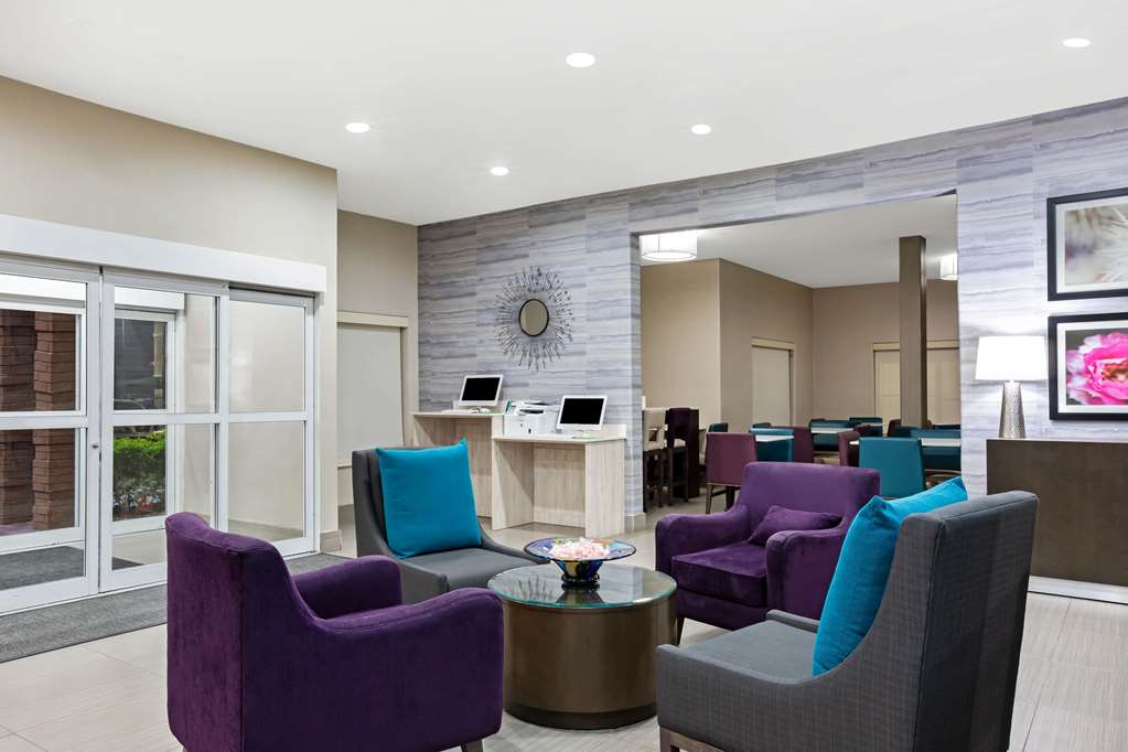 La Quinta Inn & Suites by Wyndham Pharr North McAllen - photo 7