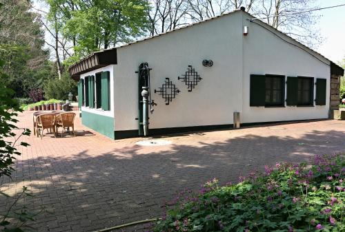 Ferienwohnung Fischerhütte Xanten — 4-Star Luxury Hotel in Xanten, Germany