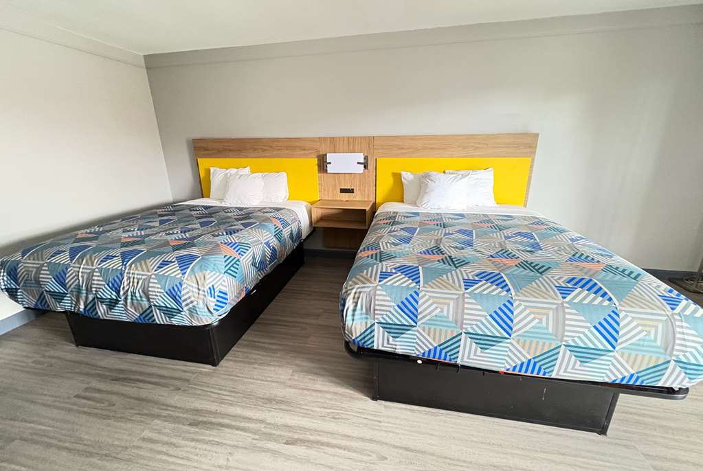 Days Inn by Wyndham Gonzales - photo 19