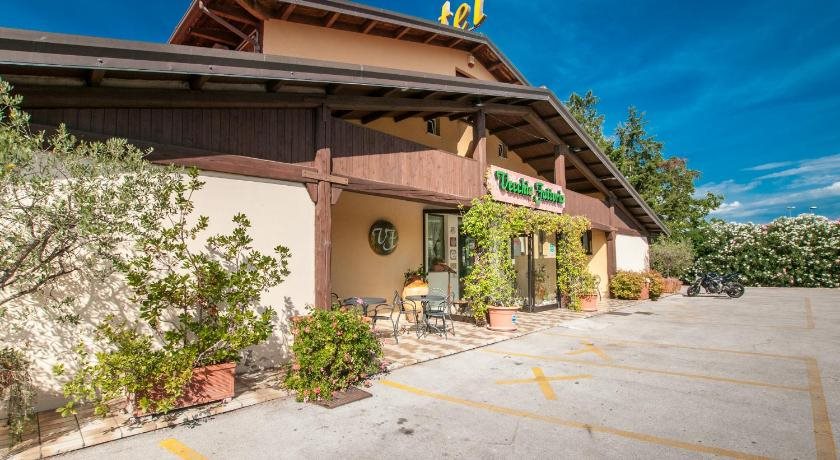 La Vecchia Fattoria — hotel in Loreto