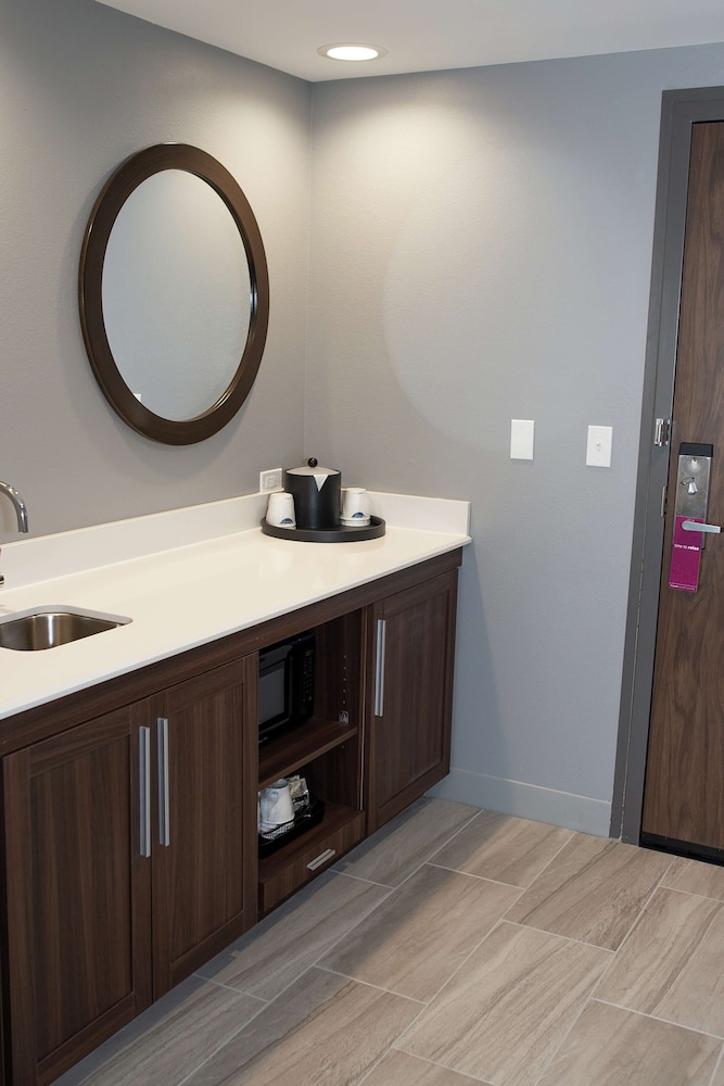 Hampton Inn & Suites Dundee - photo 24