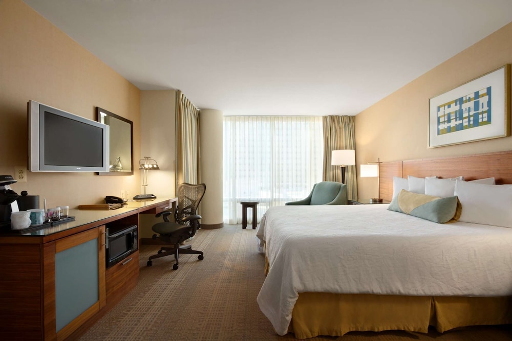 Hilton Garden Inn Baltimore Inner Harbor - photo 11