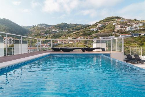 GuestReady Calm Haven in Madeira — 4-Star Luxury Hotel in Canico, Portugal