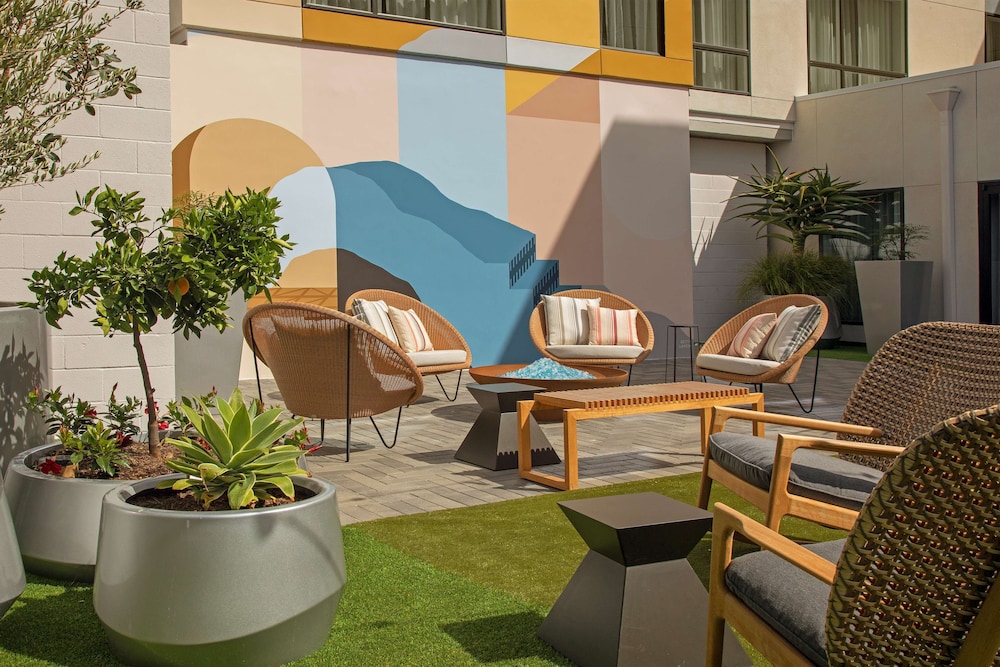 The Monsaraz San Diego Tapestry Collection by Hilton - photo 35