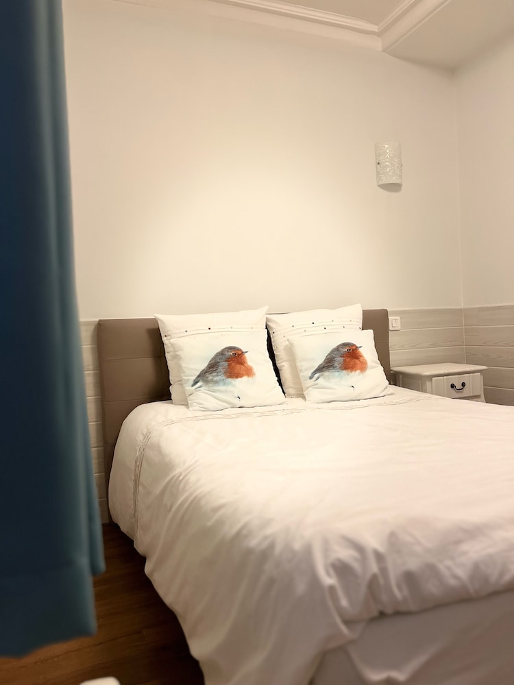 L Harmony — Saint Arnoult En Yvelines