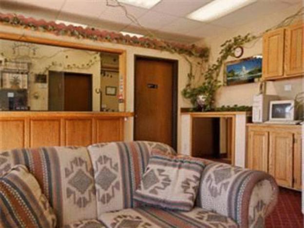 Super 8 by Wyndham Carlsbad - photo 5