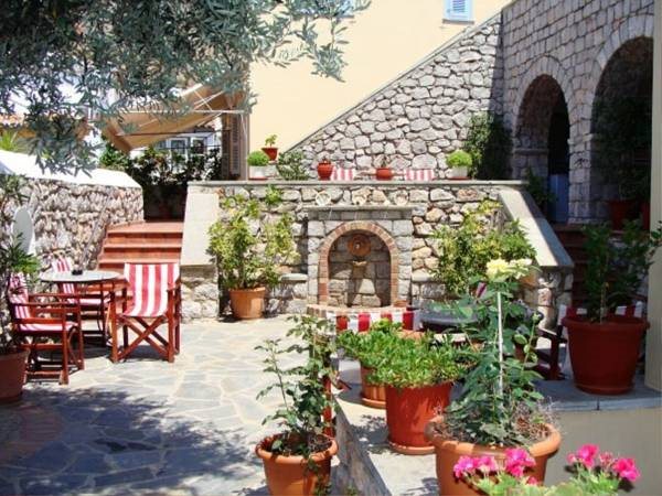 Alkionides Hydra — 4-Star Luxury Hotel in Ydra, Greece