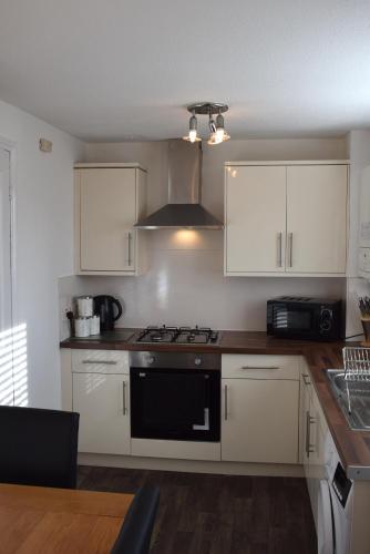 Kelpies Serviced Apartments McKay — 4-Star Luxury Hotel in Falkirk, United Kingdom