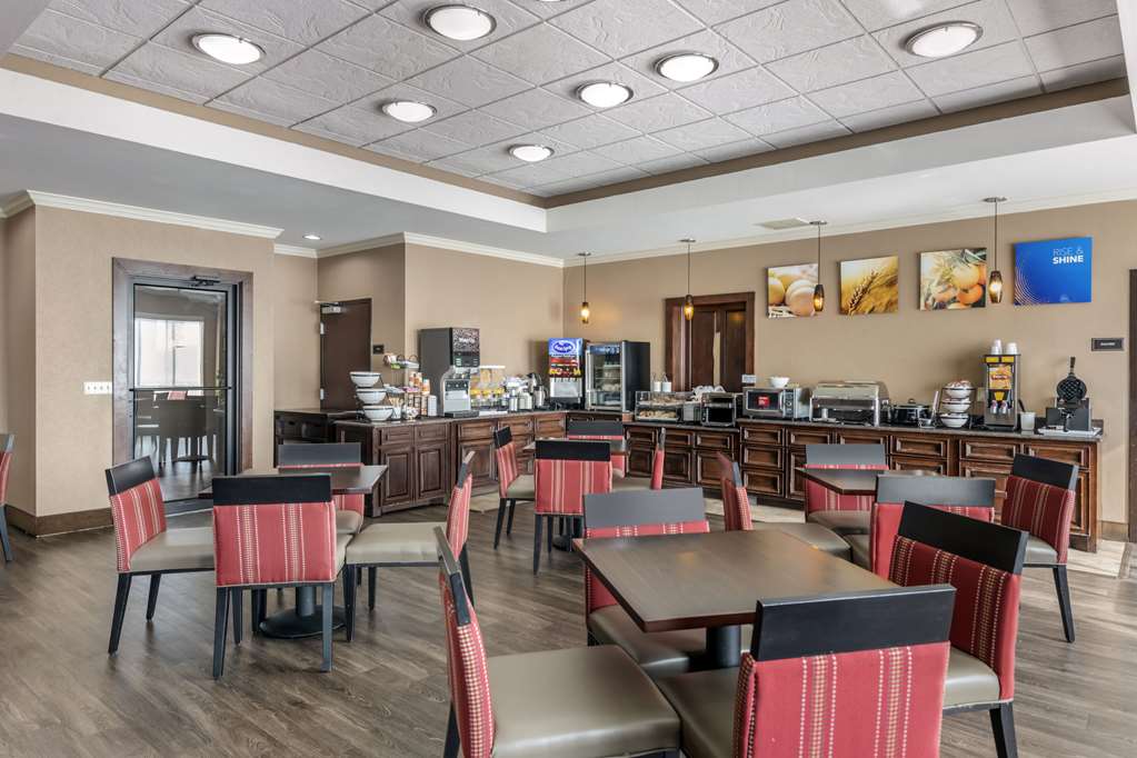 Comfort Inn & Suites Fort Worth Fossil Creek - photo 44