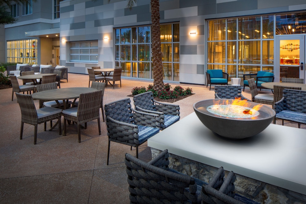 Hotel Indigo Gainesville Celebration Pointe by IHG - photo 39