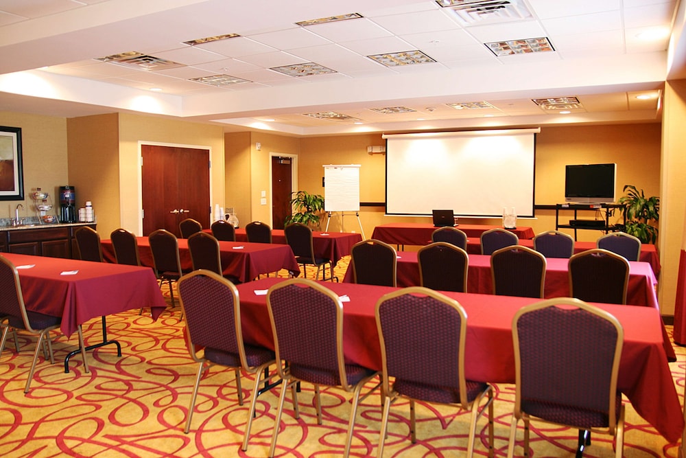 Hampton Inn Dade City Zephyrhills - photo 24