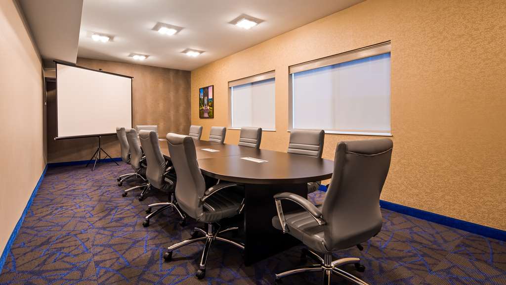 Best Western Plus Portland Airport Hotel & Suites - photo 26