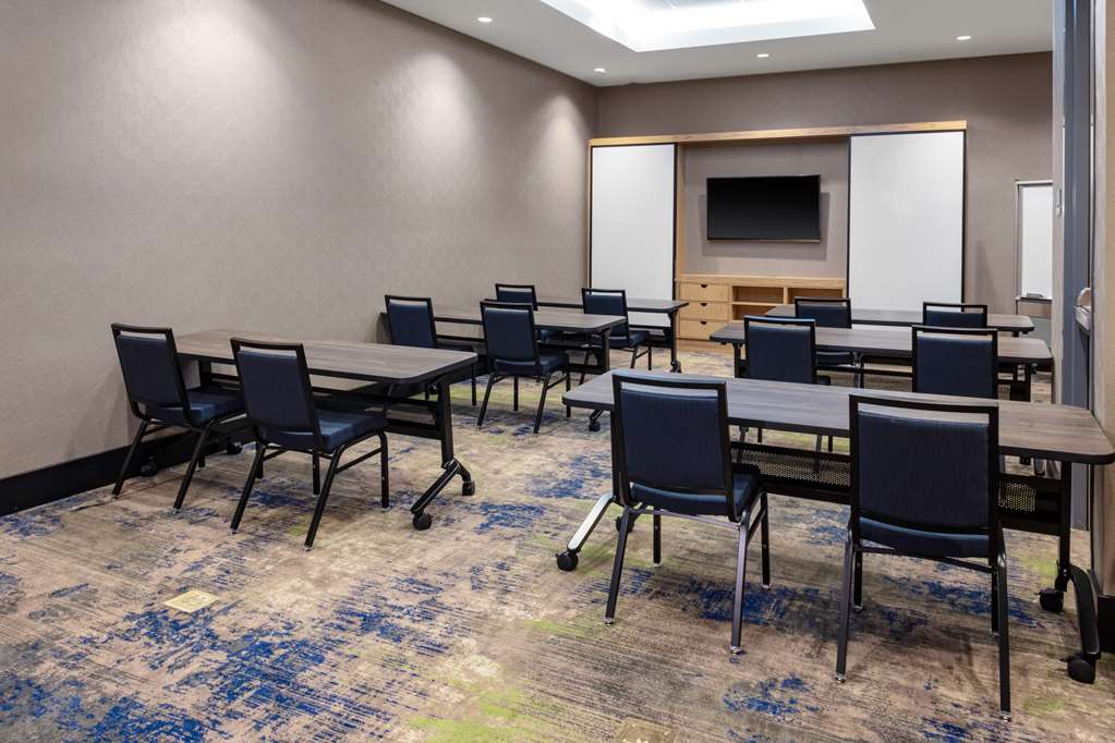 Hyatt House Nashville Downtown Convention Center - photo 18