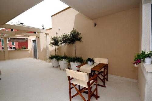 Apartments Annette studio and two bedroom apartment with parking — 4-Star Luxury Hotel in Dubrovnik, Croatia
