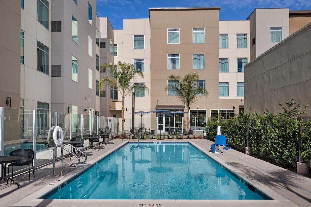 Residence Inn Chatsworth - photo 24