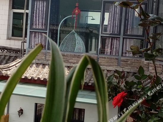 Chunyu Courtyard - carbon neutral hotel in Dali