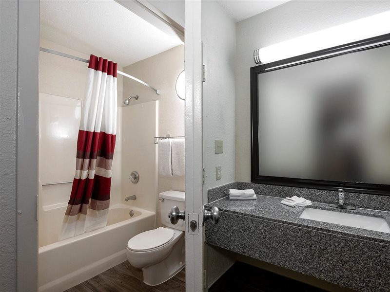 Red Roof Inn West Point - photo 3