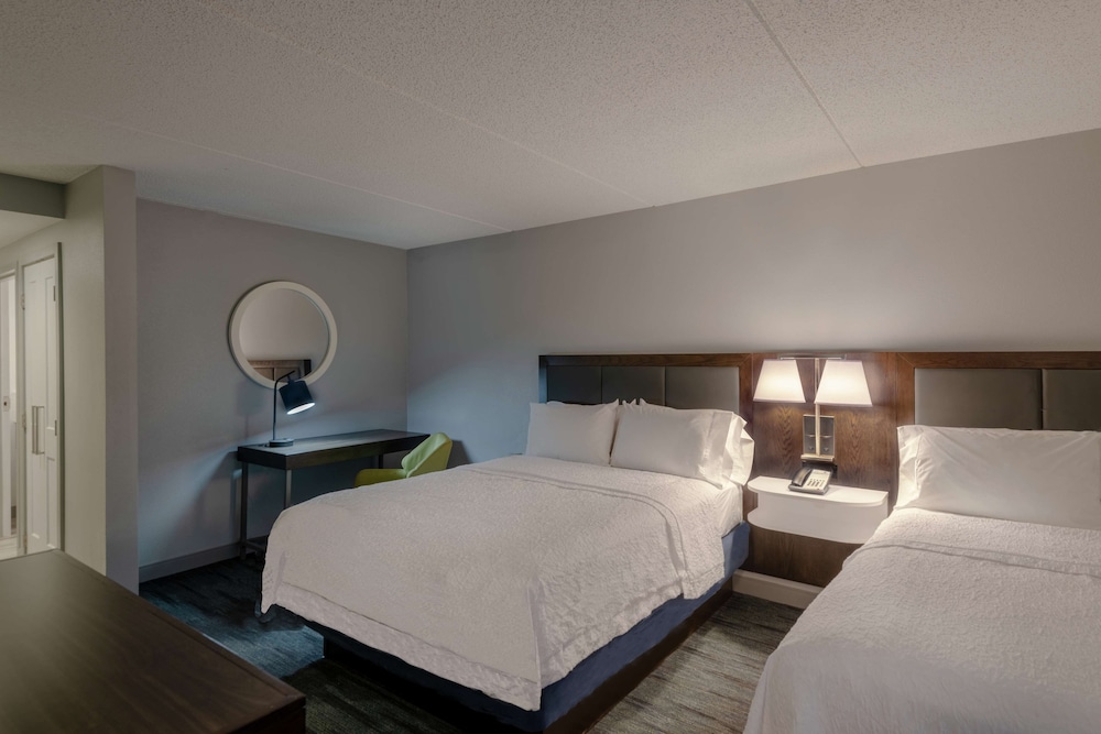 Hampton Inn Waldorf - photo 10
