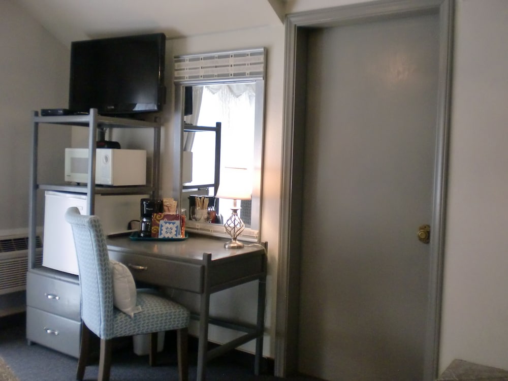 The North Shore Inn - photo 68