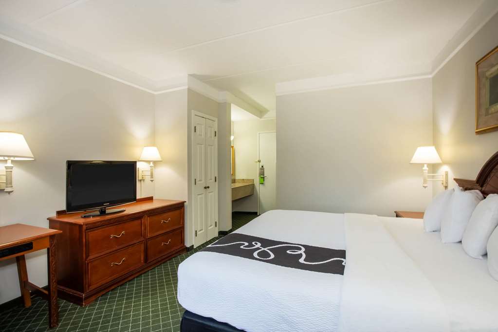 La Quinta Inn & Suites by Wyndham Melbourne Viera - photo 16