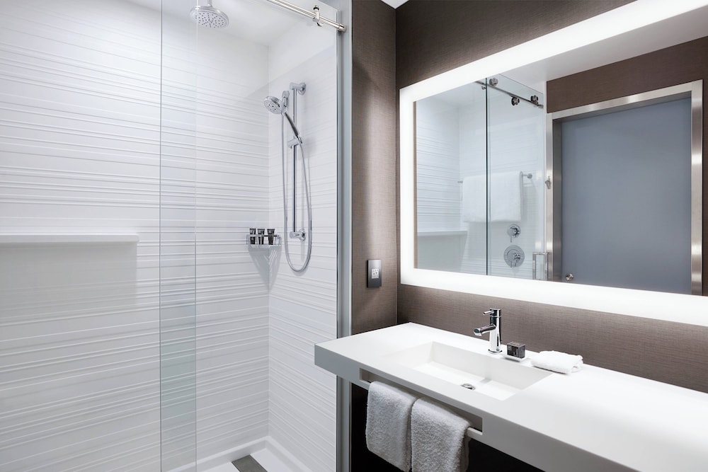 AC Hotel by Marriott Minneapolis West End - photo 39