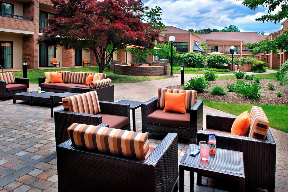 Courtyard By Marriott Hartford Windsor Airport - photo 22