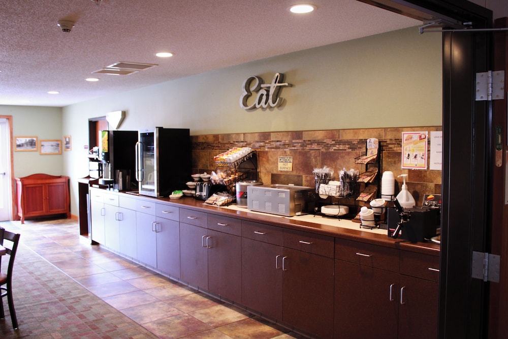 Canby Inn And Suites - photo 30
