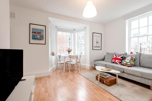 Quiet Victoria Retreat Near Buckingham Palace — 4-Star Luxury Hotel in London, United Kingdom