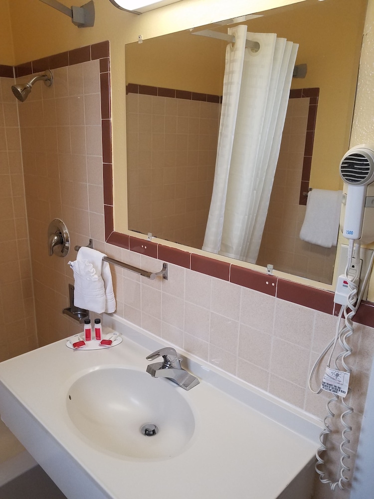 Travelodge by Wyndham Wenatchee - photo 28