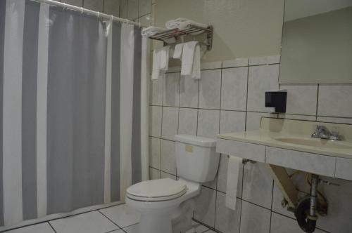El Rey Inn - photo 14