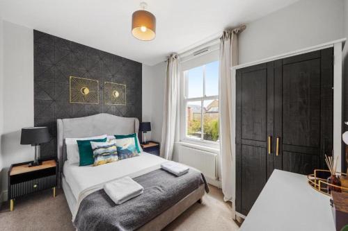 3 Bedroom Townhouse on Harrogate's Famous stray