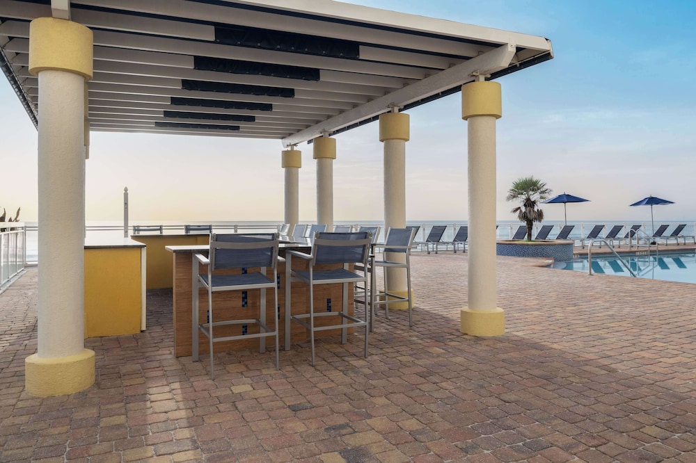 Hilton Garden Inn Daytona Beach Oceanfront - photo 36