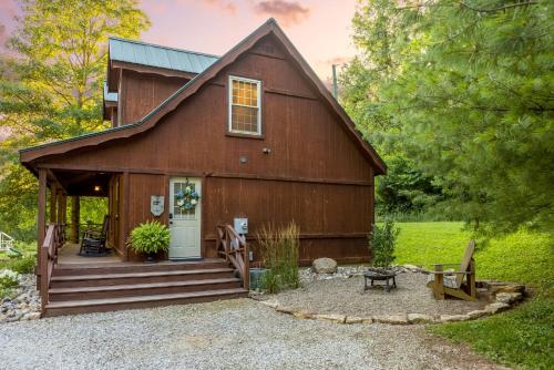 White Pine . Trailside Lodging - last minute hotel in Millersburg