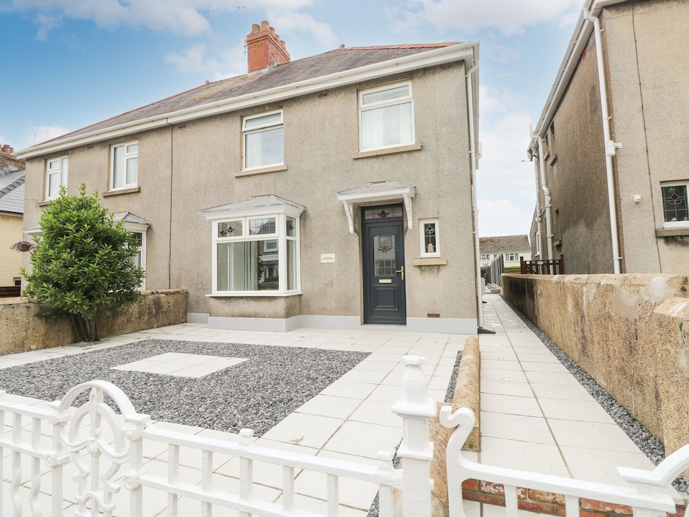 Larkhill in Tenby, United Kingdom