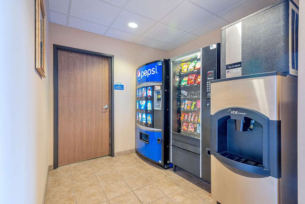 Days Inn by Wyndham Manitou Springs - photo 29