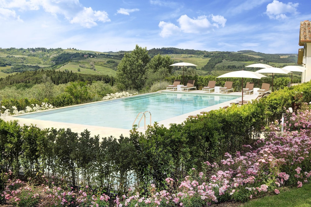 Villa Le Calvane — 5-Star Luxury Hotel in Montespertoli, Italy