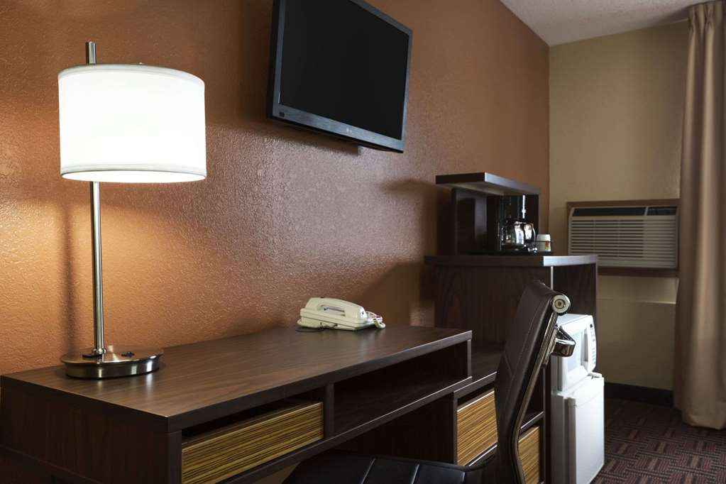 Super 8 by Wyndham Mt. Vernon IL - photo 6