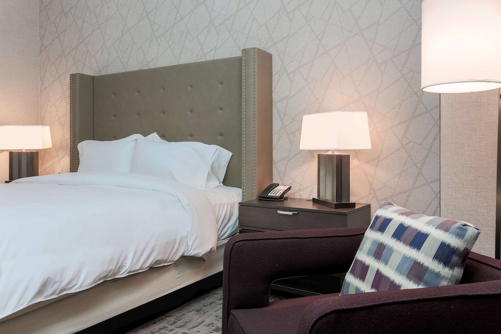 DoubleTree by Hilton Evansville - photo 33