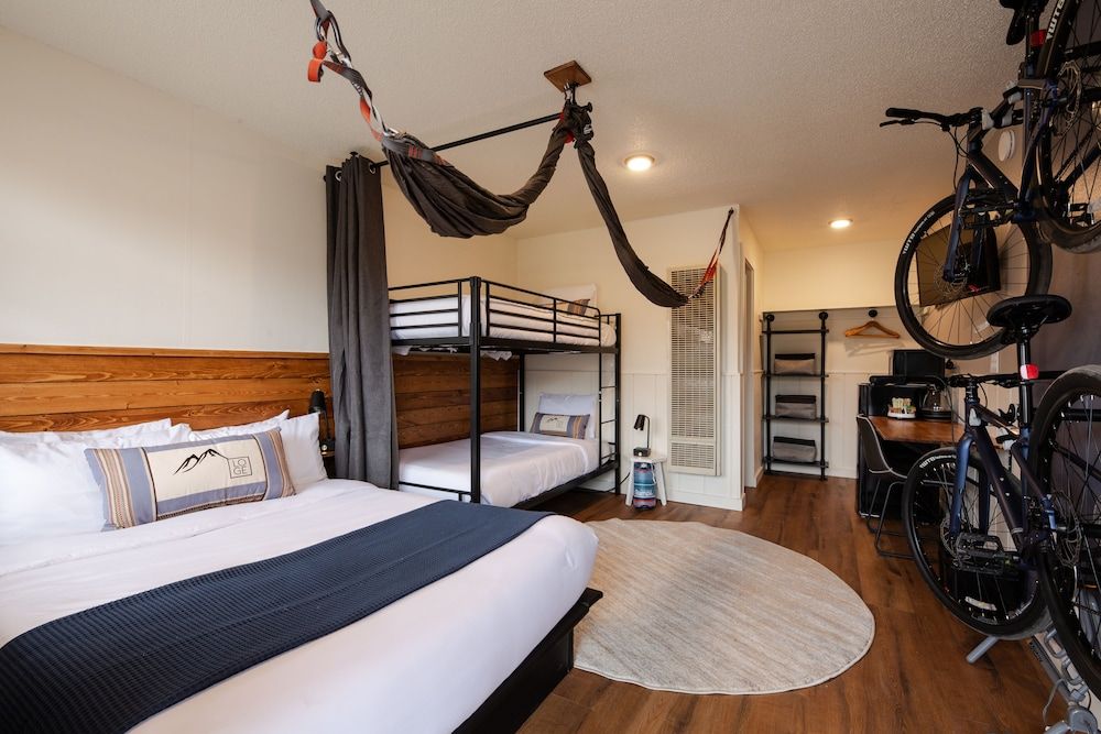 Wayside Inn - photo 11