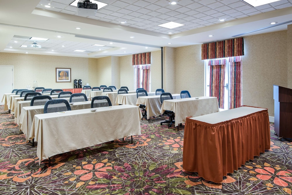 Hilton Garden Inn Florence - photo 22