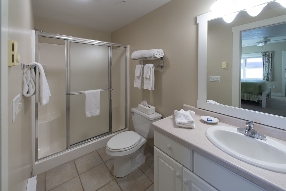Edgewater Resort - photo 89