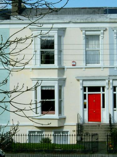 Claremont House — 4-Star Luxury Hotel in Dun Laoghaire, Republic of Ireland