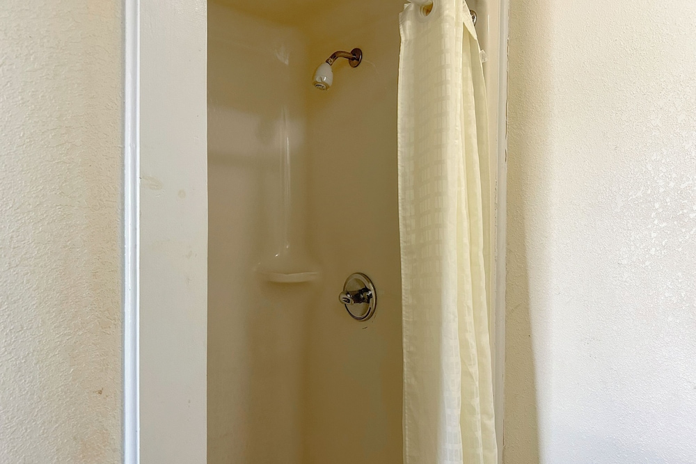 Classic Inn By OYO I 240 Near Memphis Airport - photo 88