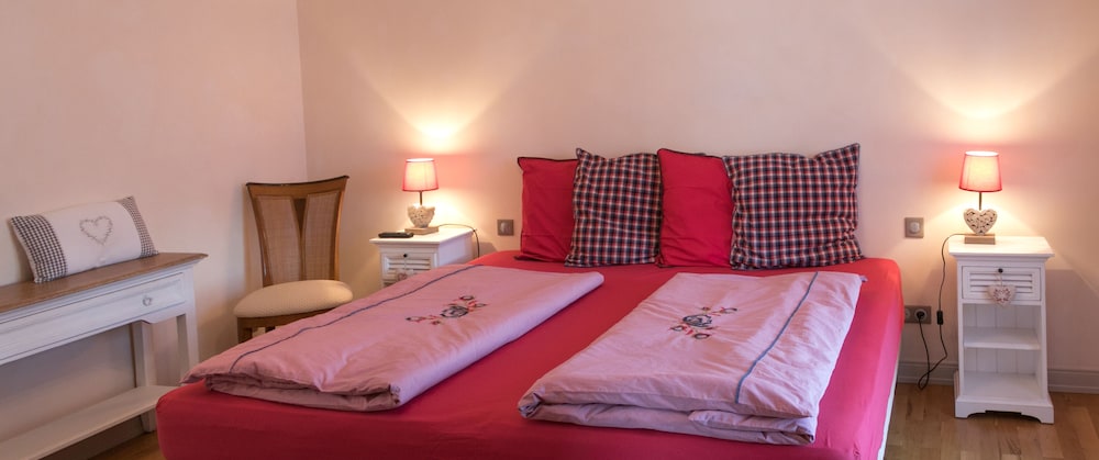 Les Chambres chez Christine — 4-Star Luxury Hotel in Ottrott, France