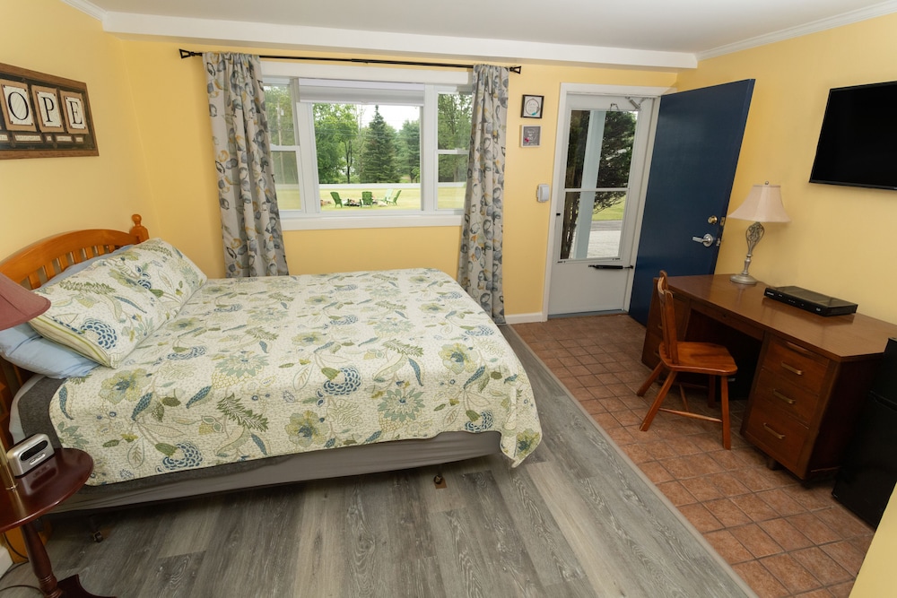 Governors Rock Motel - photo 15