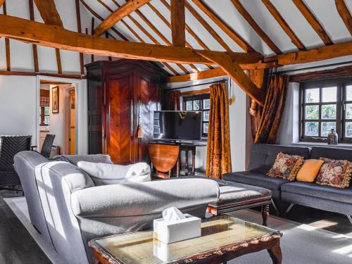 Barn Suite — Beaconsfield — photo 4